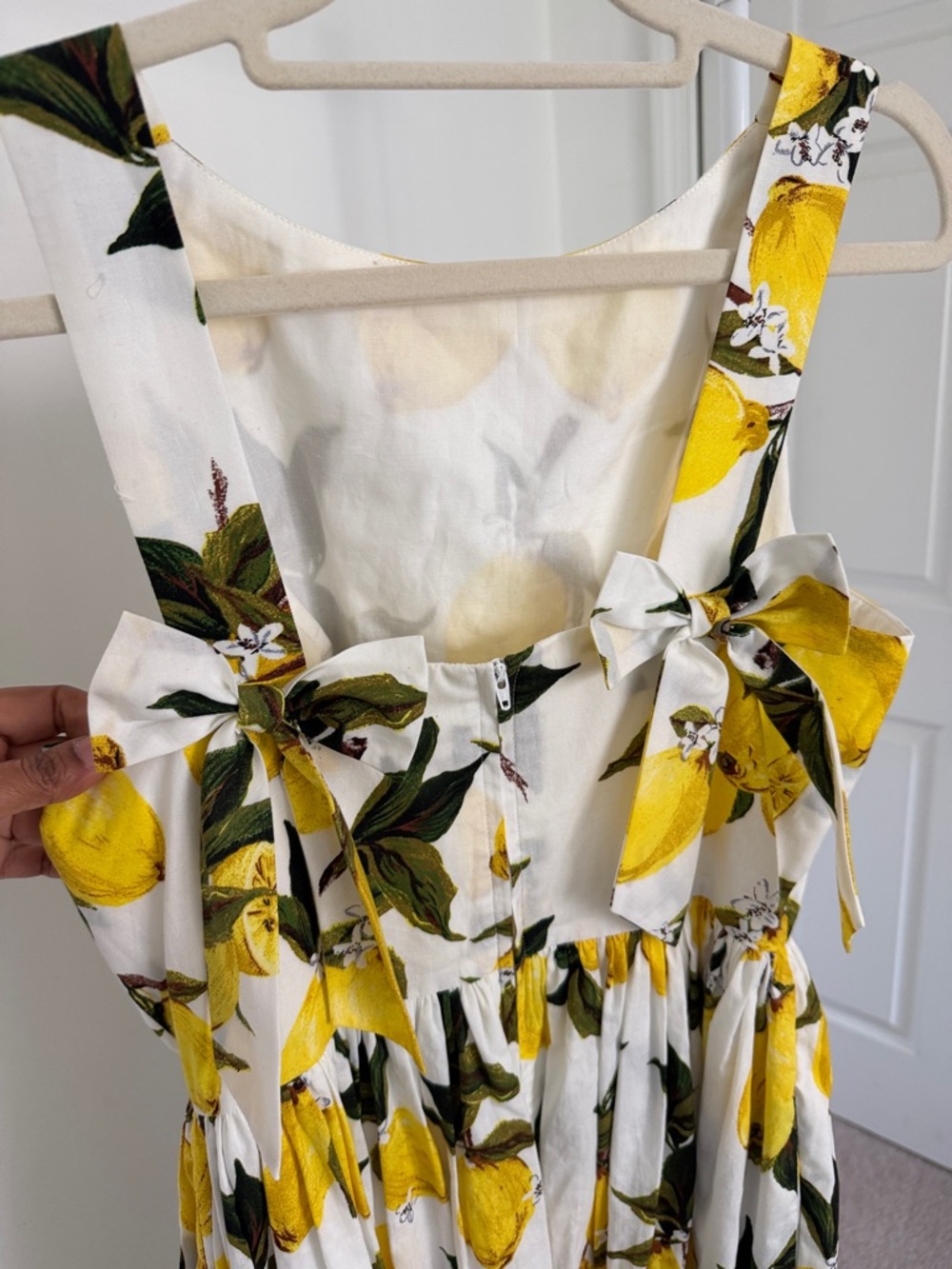 Gorgeous dress from Hearts and Found, Dolce & Gabbana lemon Print size Medium - Picture 5 of 9